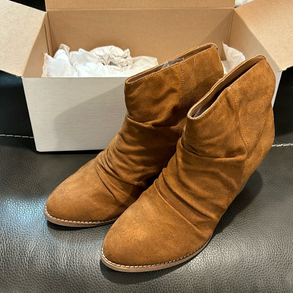 Brown Booties Womens’ Size 9